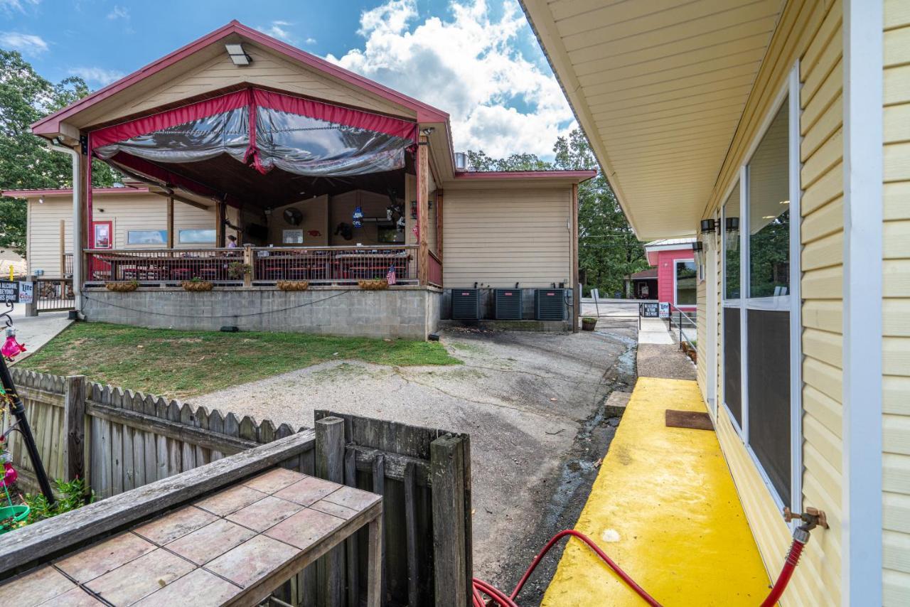 Canary Lake Cottage W/Hot Tub At Sam'S Pizza Hot Springs Exteriör bild