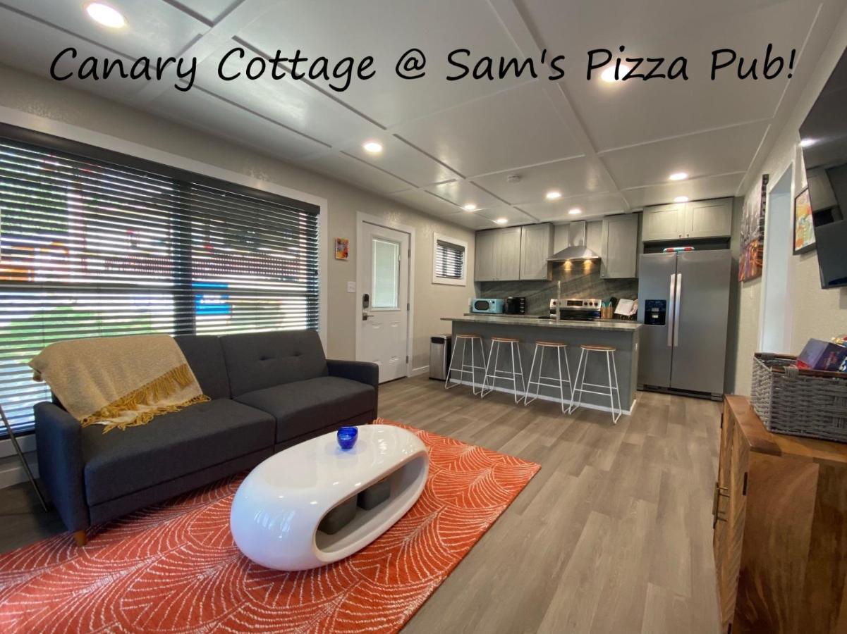 Canary Lake Cottage W/Hot Tub At Sam'S Pizza Hot Springs Exteriör bild