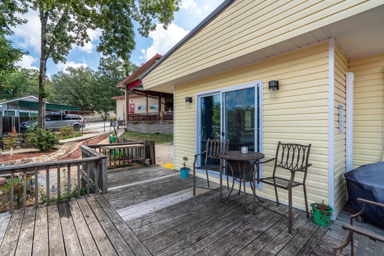Canary Lake Cottage W/Hot Tub At Sam'S Pizza Hot Springs Exteriör bild
